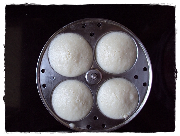 steamed idlis on mould