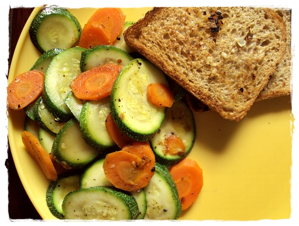Garlic bread and Zucchini salad
